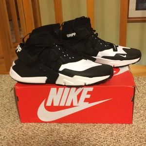 NWB Nike Air Huarache Grip Black size 15 shoes